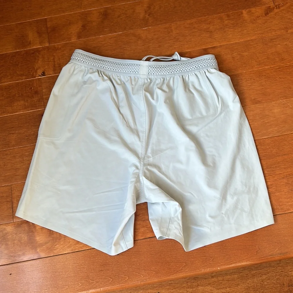 NWOT Ten Thousand Light Grey Session Short (Liner) 7